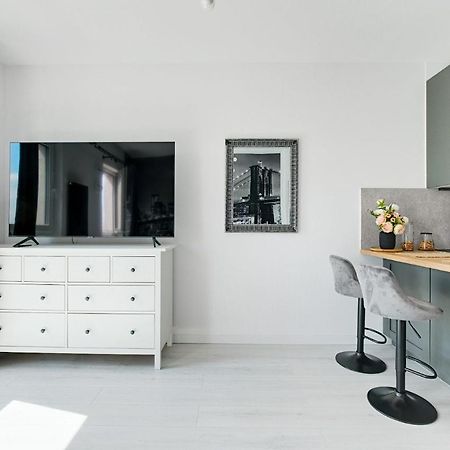 Targowa 10 London Studio Apartment Warsaw Ngoại thất bức ảnh